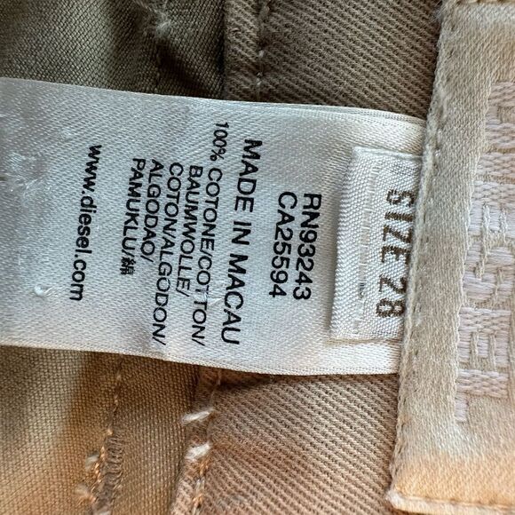 Diesel tan khaki Bermuda shorts with button detail. Size 28 - Picture 7 of 17